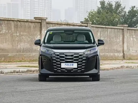 Xia 2026 DM-i 1.5T 218KM Surge Edition, Передний привод