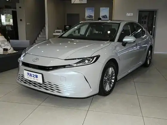 Camry 2026 2.0L Гибрид Люкс Передний привод