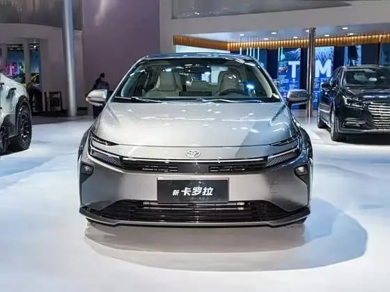 Toyota Corolla 2026 1.8L Гибрид Флагман Вариатор Передний привод