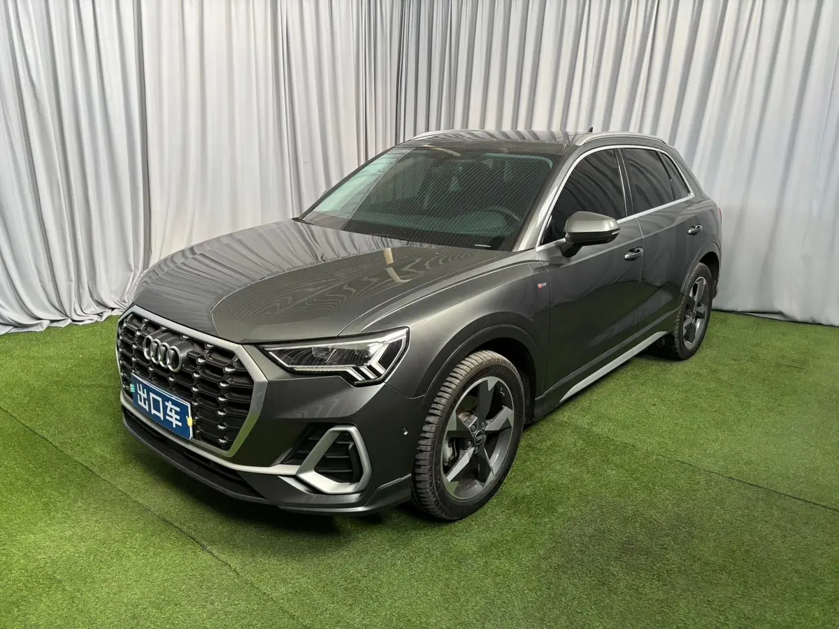 Audi Q3 2022 модельного года, 35 TFSI, комплектация «Спортивная»