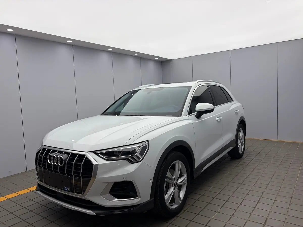 Audi Q3, 2022 модельного года, 35 TFSI, комплектация «Fashion» (элегантная)