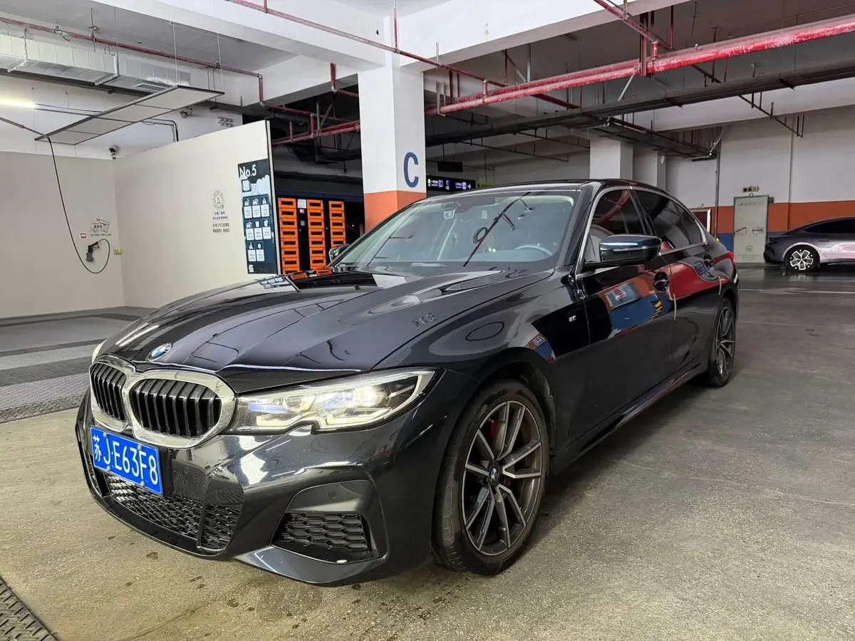 BMW 3 серии, 2022 модельного года, 320Li 2.0T, спортивный пакет M (рестайлинг)
