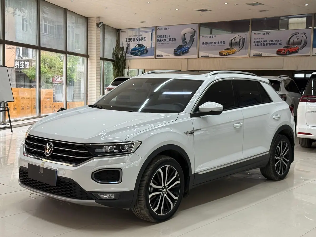 Volkswagen T-ROC, 2021 модельного года, 280TSI DSG, полный привод, комплектация Люкс
