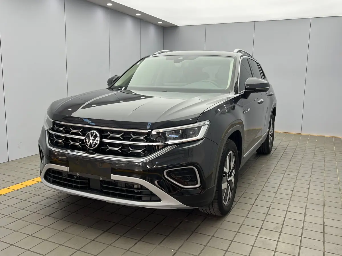Volkswagen Tayron 2023 модельного года, 280TSI, привод 2WD, комплектация «Люкс Plus» расширенная