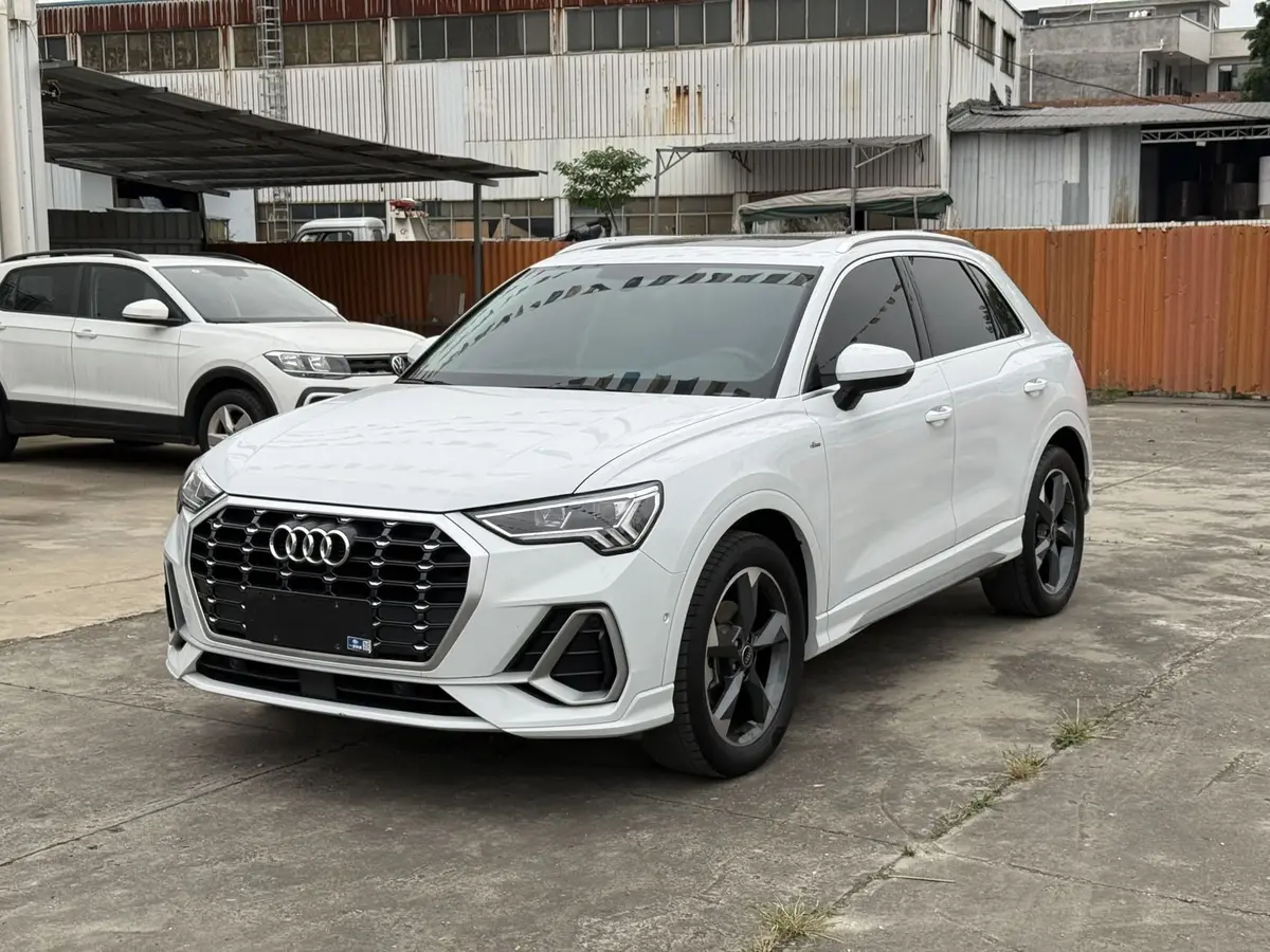 奥迪Q3 2022款 35TFSI 时尚动感型 1.4T 自动 前置前驱