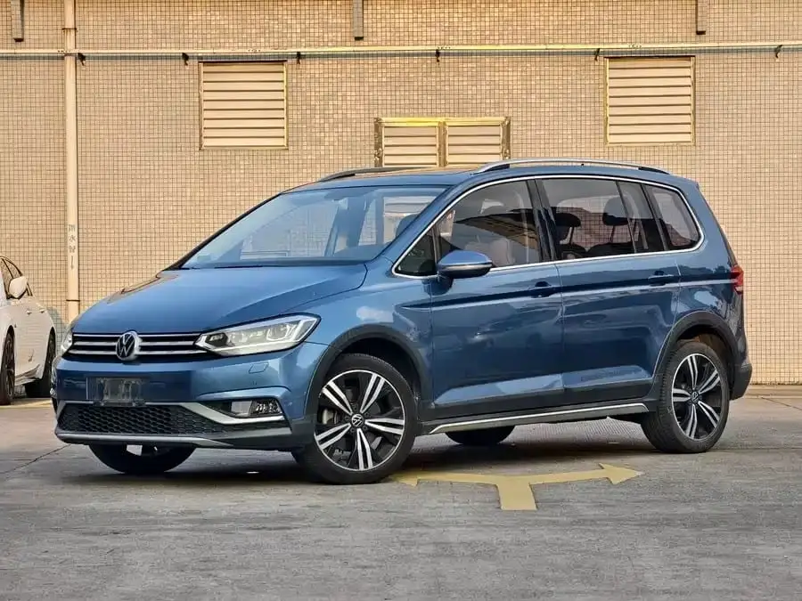 Volkswagen Touran L, 2021 модельный год, 280TSI, 1.4T (150 л.с.), DSG, передний привод, 7 мест