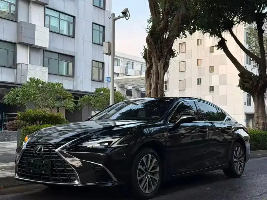 Lexus ES, 2025 модельный год, 200 Zhenxiang, 2.0L (173 л.с.), автоматическая, передний привод
