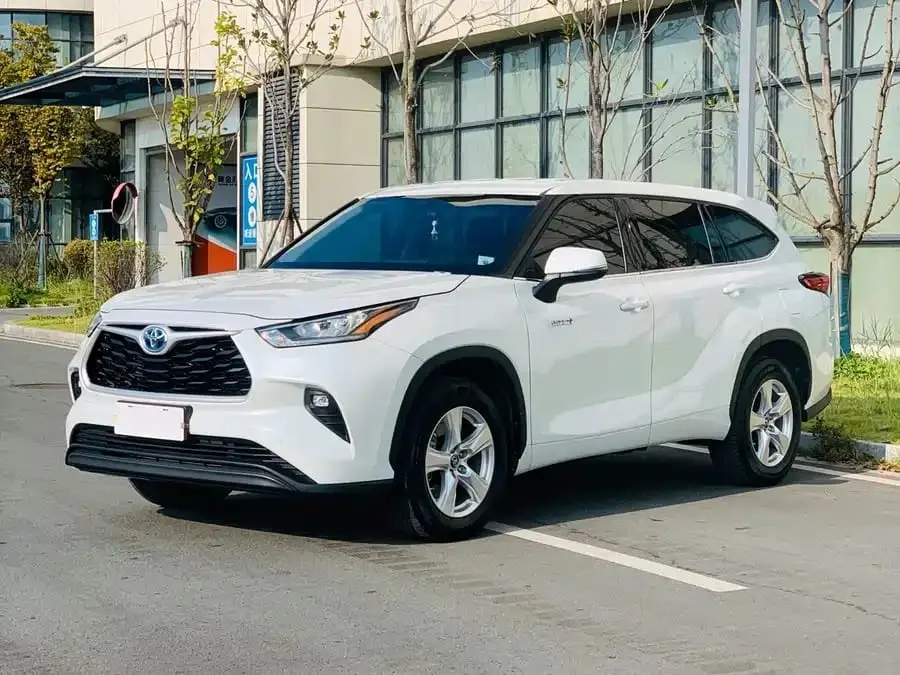 Toyota Highlander, 2023 модельный год, интеллектуальный гибрид 2.5L (189 л.с.), автоматическая, полный привод, 7 мест