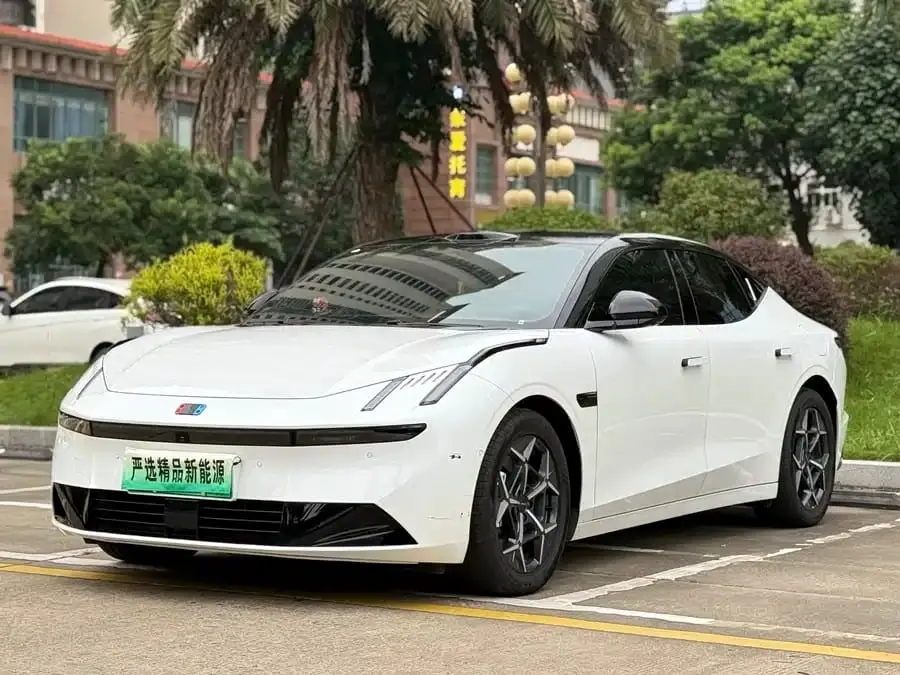Lynk & Co 10, 2025, 240, гибрид (PHEV) 1.5T (163 л.с.), полный привод