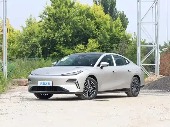 Geely Galaxy Синъяо 8 2026 220km EM-i Юаньханцзя Ханхай