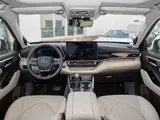 Highlander 2.5L Гибрид Высший 7-мест Полный привод 8