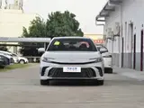 Camry 2026 2.0L Гибрид Спорт Plus Передний привод 1
