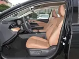Camry 2026 2.0L Гибрид Люкс Передний привод 9