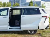 Granvia 2026 2.5L Гибрид Знатный PLUS Полный привод 5