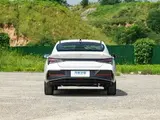 Hyundai Elantra 2023 1.5L CVT GLX Экзекутив Передний привод 6