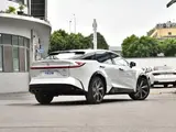 Toyota bZ5 2025 550 PRO Edition Электричество Передний привод 4