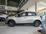 Livan X3 International 1.5L CVT Xiao Sa, Передний привод 4
