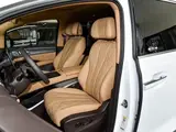 Denza D9 2025 DM-i Smart-Drive 1020 AWD Honorable Edition, Полный привод 8