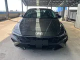 Hyundai Elantra, 2023 модельного года, 1.5L CVT LUX, комплектация «Люкс», экологический класс China VI 2