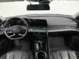 Hyundai Elantra, 2022 модельного года, 1.5L CVT LUX, комплектация «Люкс», экологический класс China VI 5