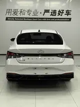 Hyundai Elantra, 2022 модельного года, 1.5L CVT LUX, комплектация «Люкс», экологический класс China VI 9