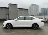 Skoda Octavia PRO 2022 TSI280 Luxury Edition 1.4T АКПП Передний привод 8