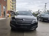 Skoda Superb 2023 Рестайлинг TSI280 DSG Prestige Edition 1.4T АКПП Передний привод 2