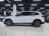 BMW X1 2022 sDrive20Li Fashion 1.5T АКПП Передний привод 8