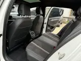 Volkswagen Golf, 2023 модельный год, комплектация R-Line, 1.4T, DCT (роботизированная КПП с двойным сцеплением), передний привод 3