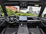 广汽传祺GS8 2025款 领航系列 2.0TGDI 两驱豪华版 5座 8