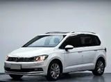 Volkswagen Touran L, 2021 модельный год, 280TSI, 1.4T (150 л.с.), DSG, передний привод, 7 мест 1