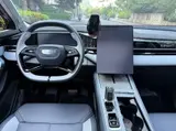 博越L 2024款 1.5TD DCT尊贵版 自动 前置前驱 12