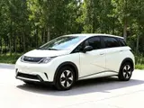 BYD Dolphin, 2025 модельный год, электромобиль (95 л.с.), передний привод, 420 км 2
