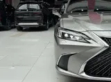 Lexus ES, 2025 модельный год, 200 Zhenxiang, 2.0L (173 л.с.), автоматическая, передний привод 15