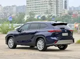 Toyota Highlander, 2022 модельный год, гибрид 2.5L (192 л.с.), автоматическая, полный привод, 7 мест 5