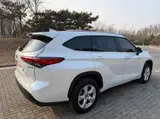 Toyota Highlander, 2024 модельный год, интеллектуальный гибрид 2.5L (189 л.с.), автоматическая, передний привод, 5 мест 6