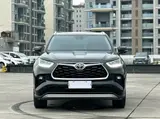 Toyota Highlander, 2024 модельный год, интеллектуальный гибрид 2.5L (189 л.с.), автоматическая, полный привод, 7 мест 3
