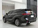 Toyota Highlander, 2023 модельный год, интеллектуальный гибрид 2.5L (189 л.с.), автоматическая, полный привод, 7 мест 4