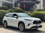 Toyota Highlander, 2022 модельный год, гибрид 2.5L (192 л.с.), автоматическая, полный привод, 7 мест 2