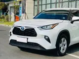 Toyota Highlander, 2023 модельный год, интеллектуальный гибрид 2.5L (189 л.с.), автоматическая, полный привод, 7 мест 3