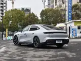 Geely Galaxy E8 2025 700km Юаньхан Пилот 2
