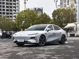 Geely Galaxy E8 2025 700km Юаньхан Пилот 1