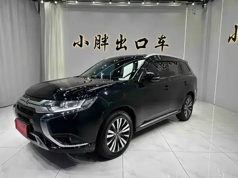 Mitsubishi Outlander, 2021 модельный год, рестайлинг, комплектация Changxiang, 5 мест, 2.0L, CVT, автоматическая КПП, передний привод