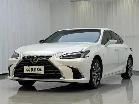 Lexus ES, 2025 модельный год, 200 Zhenxiang, 2.0L (173 л.с.), автоматическая, передний привод