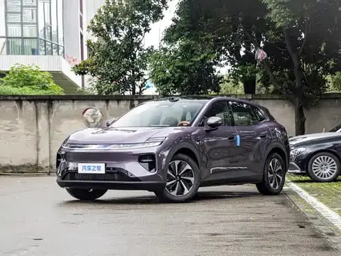 Changan Qiyuan Q06 2027 1600 Двойной мотор Чжисян
