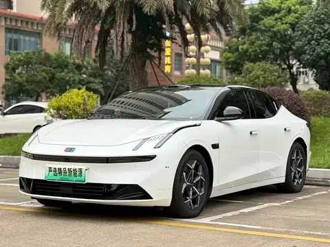Lynk & Co 10, 2025, 240, гибрид (PHEV) 1.5T (163 л.с.), полный привод