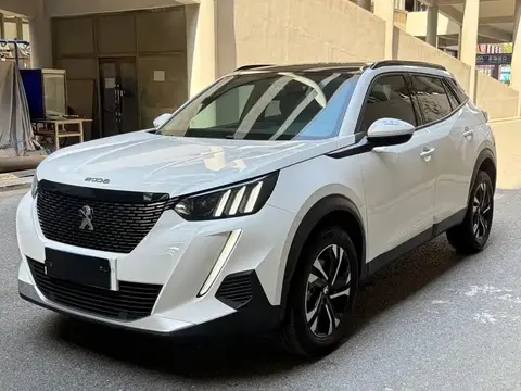 Peugeot 2008, 2022, 1.2T (136 л.с.), автоматическая, передний привод